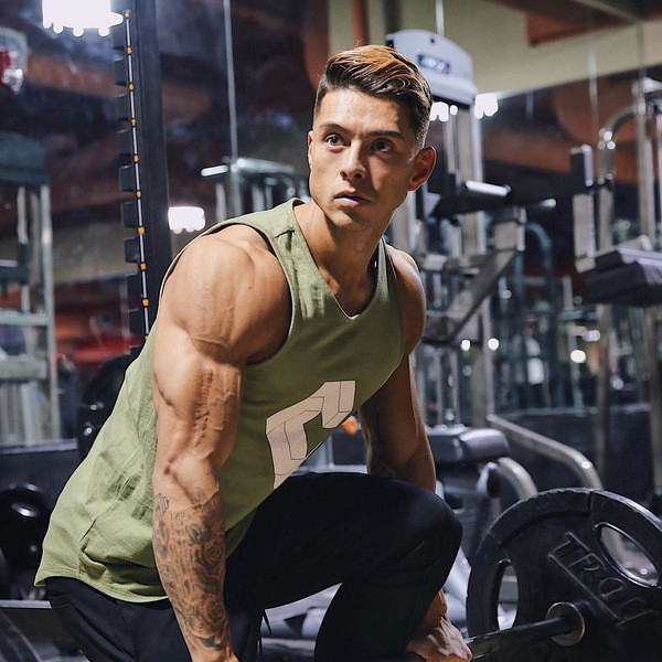 Sportos férfi felső több színben rátéttel