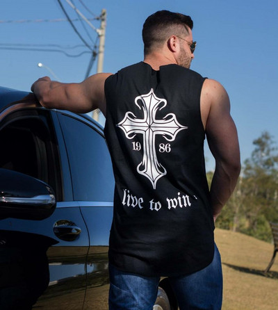 Napi férfi akasztófelső három színben, rátétes-aszimmetrikus mintával