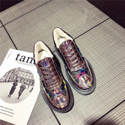 Stílusos női tornacipő elemmel - flitterekkel három színben