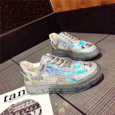 Stílusos női tornacipő elemmel - flitterekkel három színben