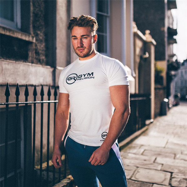 Férfi sportpóló fekete-fehér színben felirattal