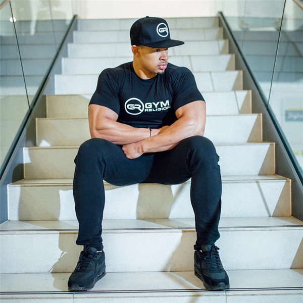 Férfi sportpóló fekete-fehér színben felirattal