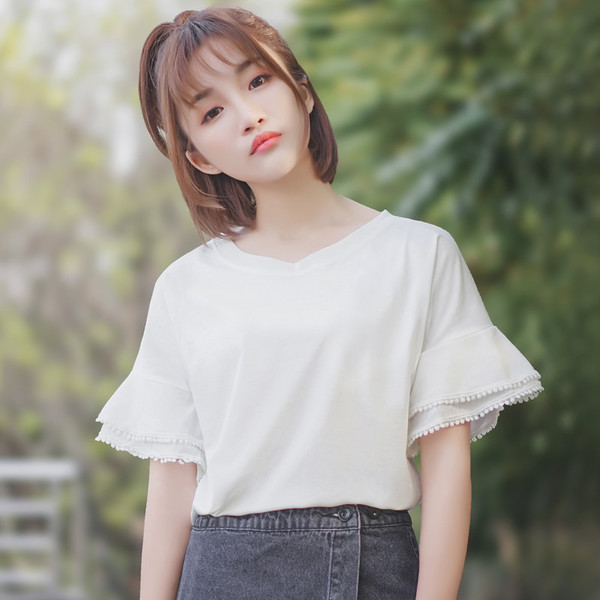 Modern női blúz fehér és piros színben, rövid ujjal