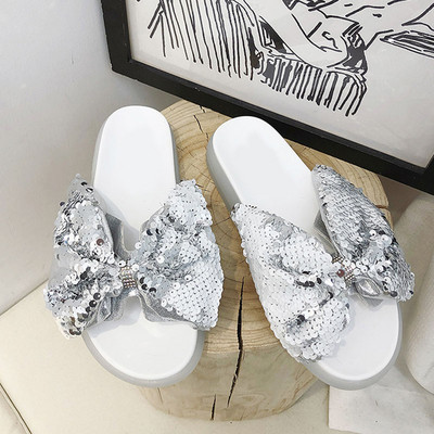 Stílusos női papucs flitterekkel, két színben