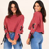 Stílusos női blúz hosszú ujjal és O-nyakkal