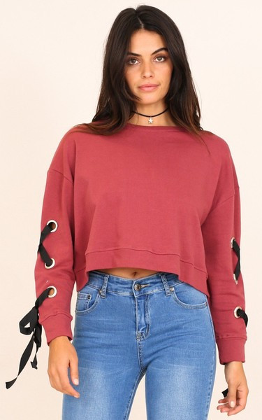 Stílusos női blúz hosszú ujjal és O-nyakkal