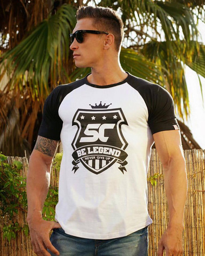 Modern férfi póló négy színben, rátéttel