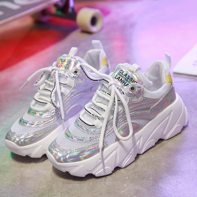 HIT Modern női tornacipő durva talppal, piros és ezüst színben