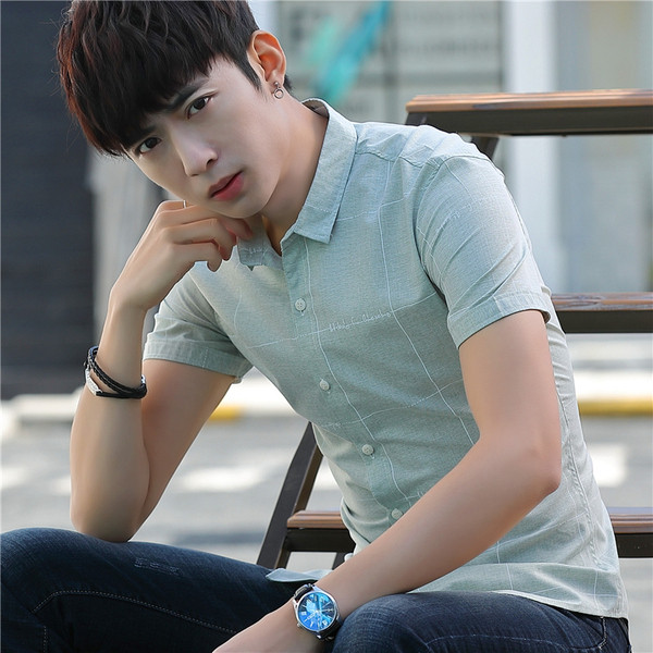 Stílusos férfi ing három színben, rövid ujjakkal és gombokkal