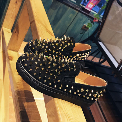 Modern női alkalmi cipő fém díszítéssel, két színben