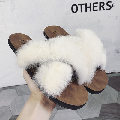 Aktuális női pehelypapucs több színben