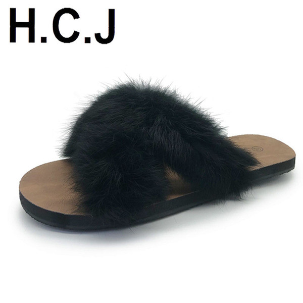 Aktuális női pehelypapucs több színben