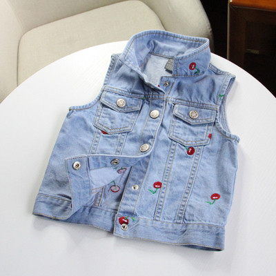 Gyermek mellény kék hímzéssel