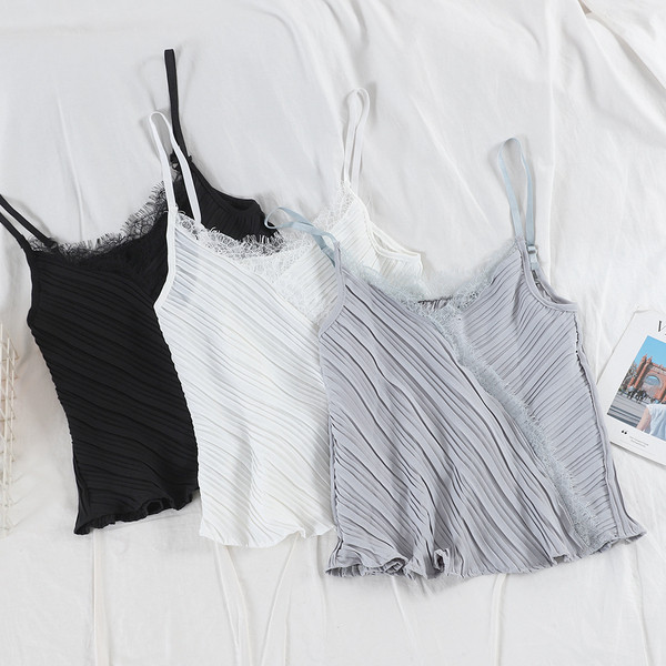 Női felső vékony pánttal és csipkével, három színben