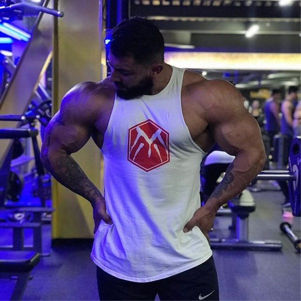 Αθλητικό ανδρικό μπλουζάκι σε μαύρο και άσπρο χρώμα με εφαρμογή