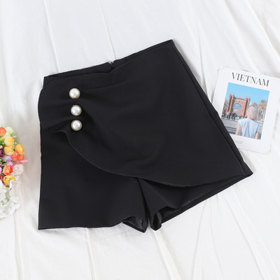 Modern női rövidnadrág gyöngy díszítéssel fehér és fekete színben