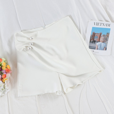 Modern női rövidnadrág gyöngy díszítéssel fehér és fekete színben