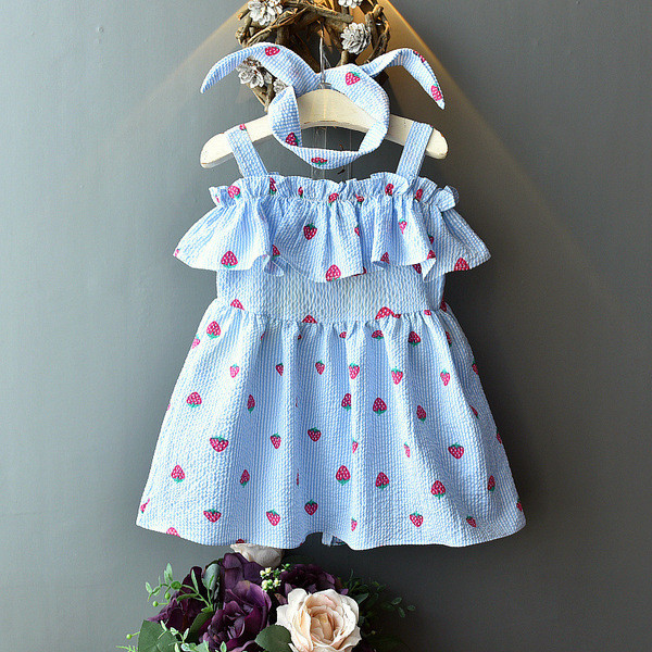 Jelenlegi gyerekruha kék és piros színben