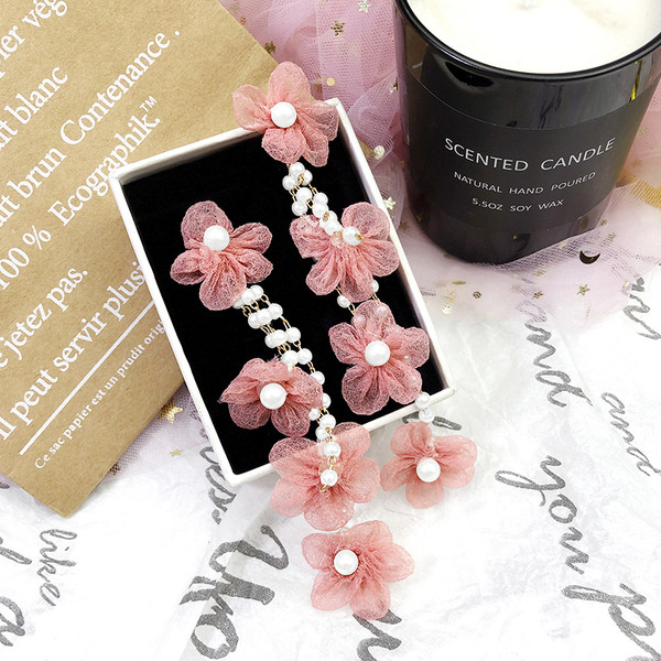 Stílusos női hosszú fülbevaló két színben gyöngyökkel