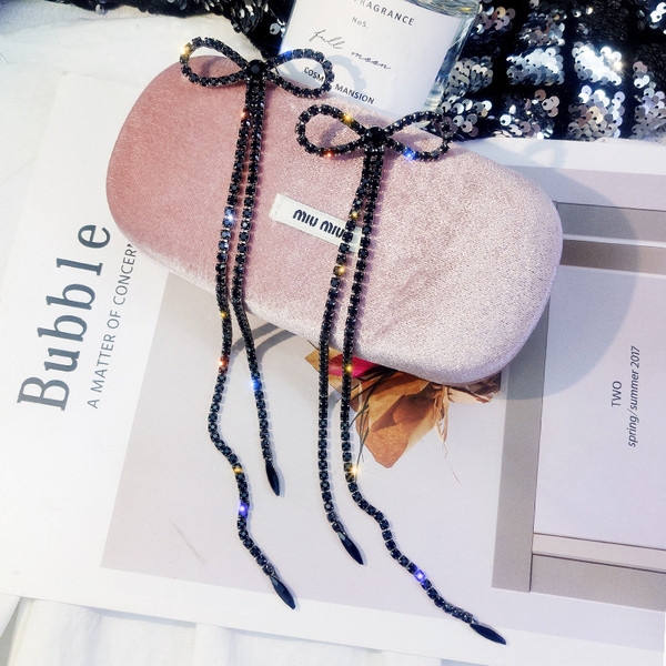 Fekete hosszú női fülbevaló