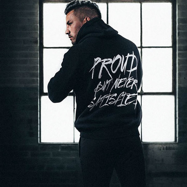 Hanorac modern pentru bărbați în negru cu inscripții