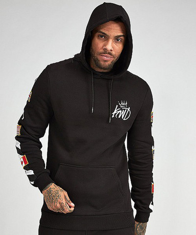 Aktuális férfi pulóver fekete színben, rátéttel