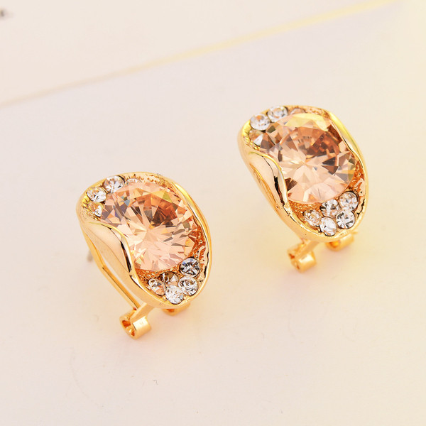 Stílusos női fülbevaló kövekkel - négy színben