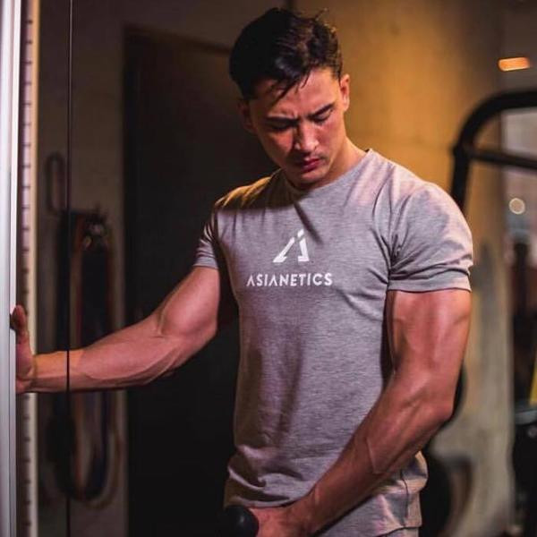 Μοντέρνο ανδρικό μπλουζάκι σε μαύρο και γκρι χρώμα με επιγραφή