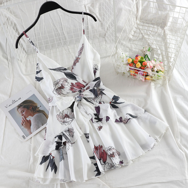 Stílusos női nyári ruha V-nyakkal