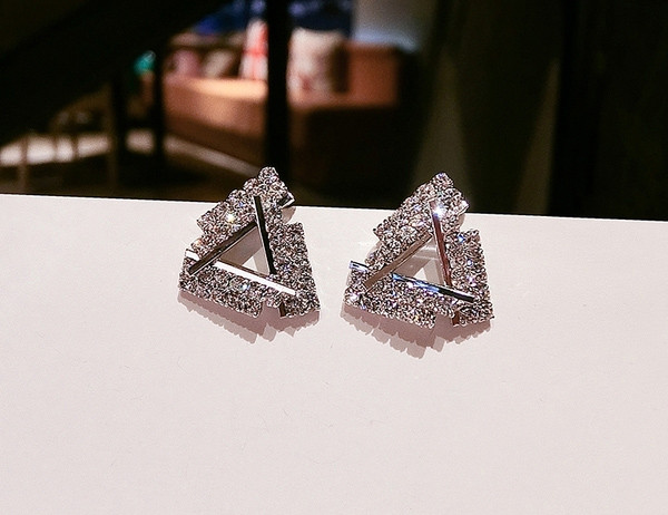 Cercei eleganti de dama in doua culori cu pietre