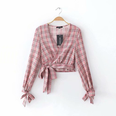 Stílusos női blúz rózsaszín és szürke színben, V-nyakkal