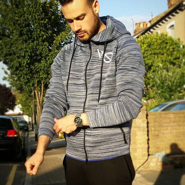 Férfi sportpulóver két színben hímzéssel