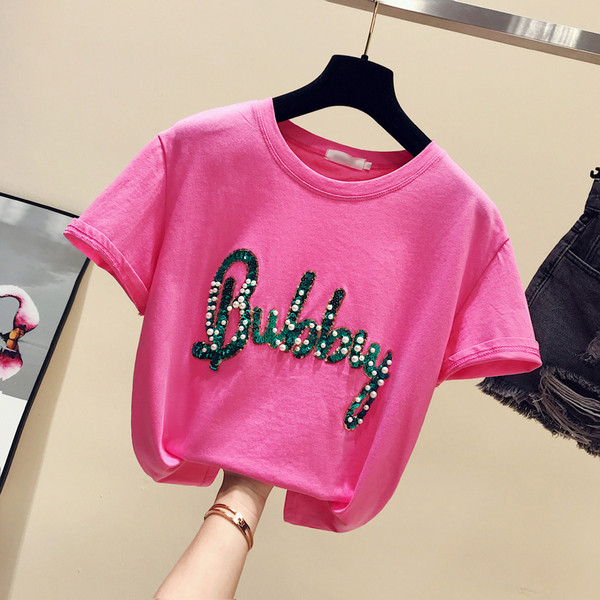 Modern női póló fehér és rózsaszín díszítéssel