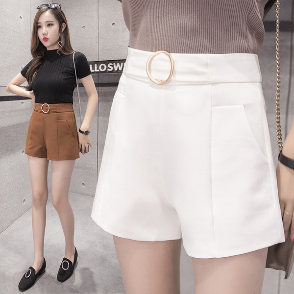 Модерни дамски къси панталони с джобове в три цвята