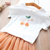 Modern gyerek szett kétrészes szoknyából és blúzból