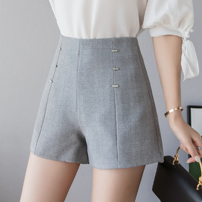 Kockás női rövidnadrág magas derékkal