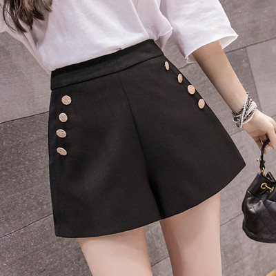 Női rövidnadrág három színben, fém díszítéssel