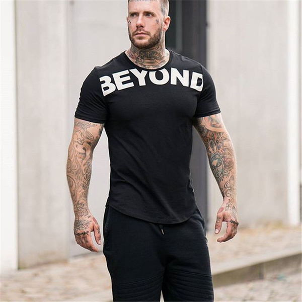 Alkalmi férfi póló fekete és szürke színben felirattal