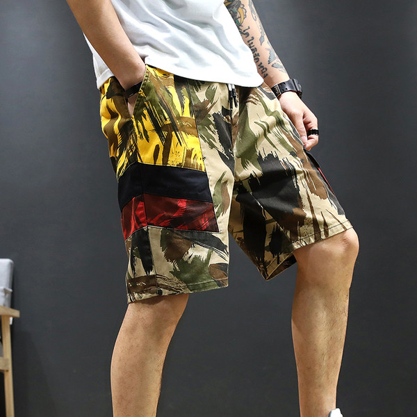 Modern férfi rövidnadrág zsebekkel, két színben