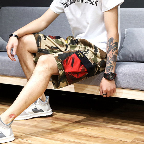 Modern férfi rövidnadrág zsebekkel, két színben