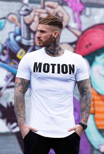 Férfi aktuális póló két színben felirattal