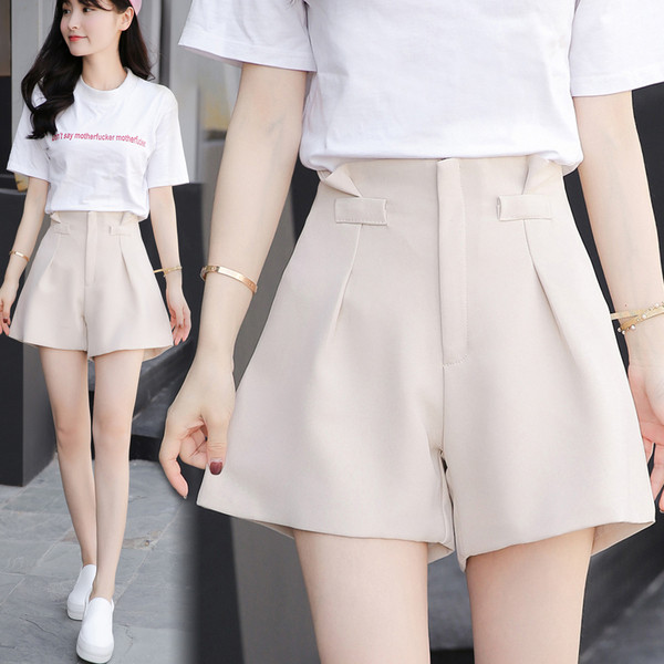 Női rövidnadrág fekete és bézs színben