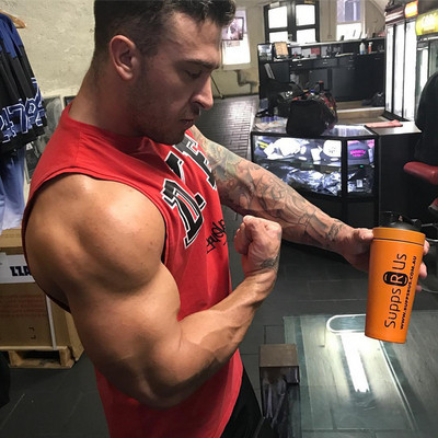 Ανδρικό αθλητικό μπλουζάκι σε τρία χρώματα με επιγραφή