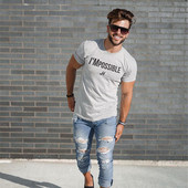 Modern férfi póló két színben felirattal