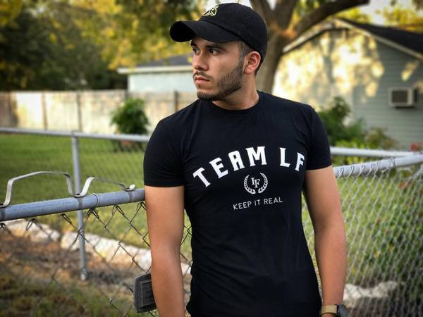 Modern póló két színben felirattal