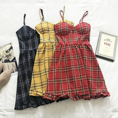 Modern női ruha vékony pántokkal, három színben