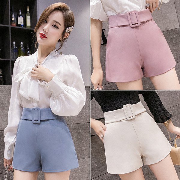 Rövidnadrág zsebekkel, különböző színekben