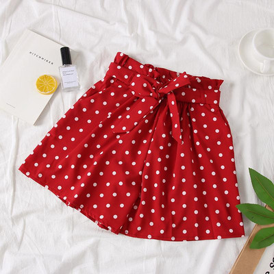 Divatos női rövidnadrág több színben pöttyökben