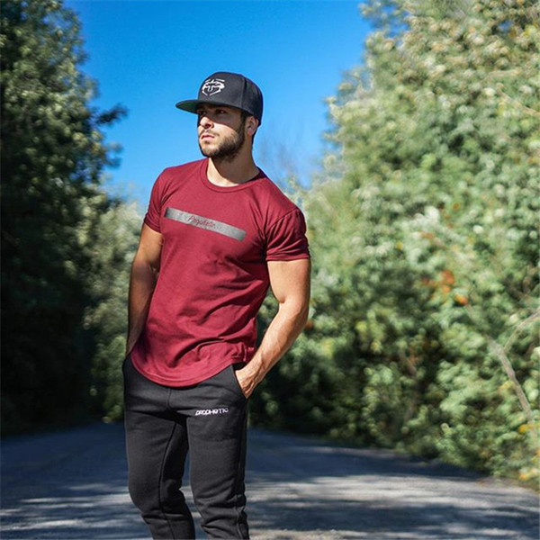 Modern férfi póló három színben - aszimmetrikus modell