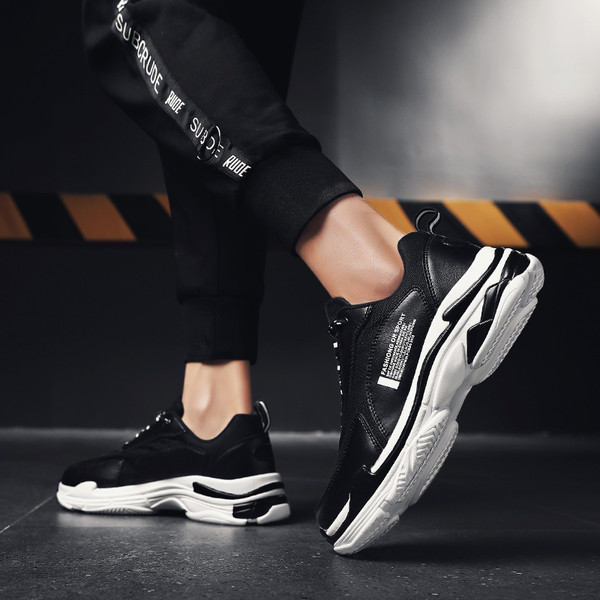 Modern férfi tornacipő fekete-fehér színben